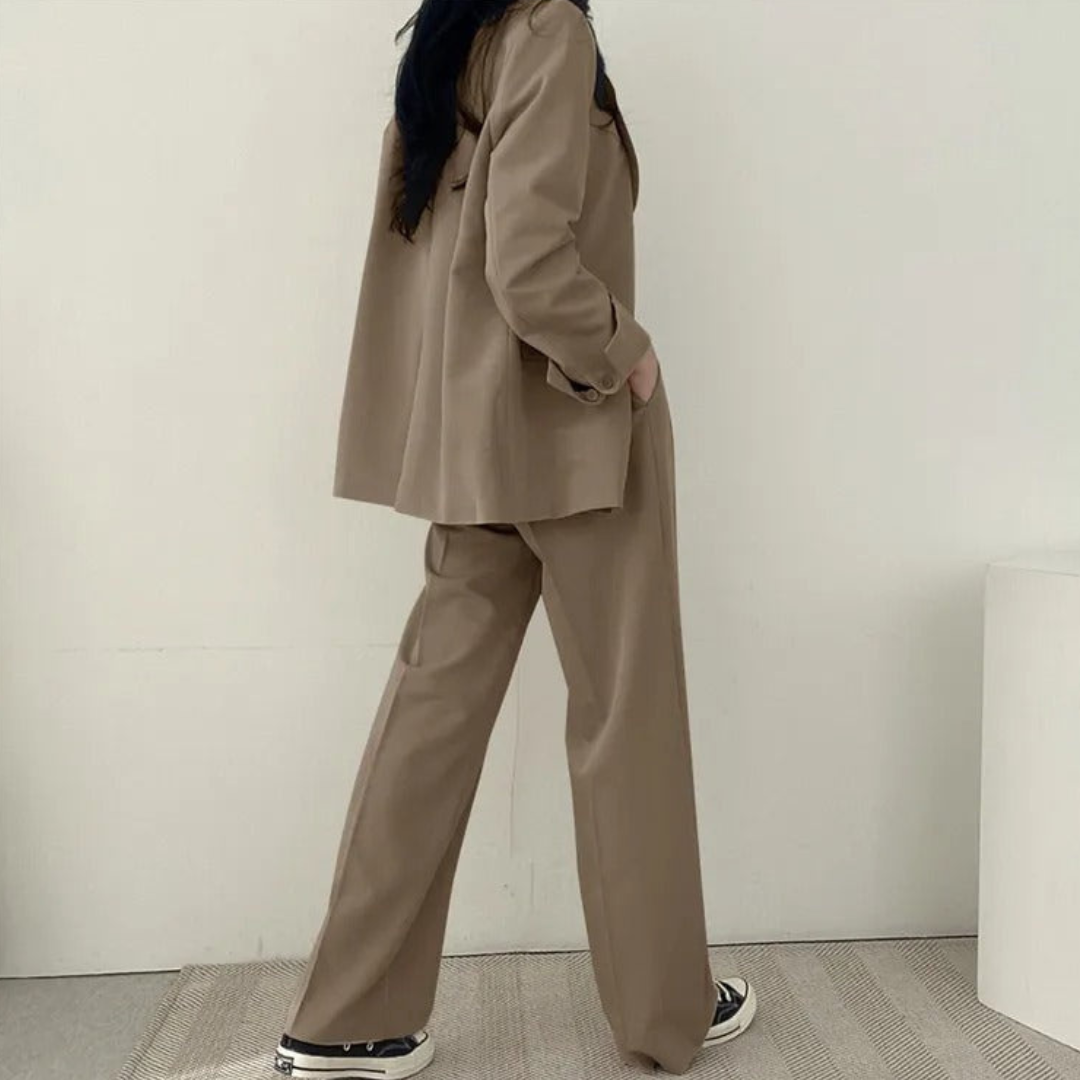 Damesoutfit – 2-delig pak – Comfortabele pasvorm – Professionele stijl