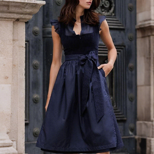 Elegante dirndljurk in marineblauw – Oktoberfest | Stijlvolle klederdracht met schort