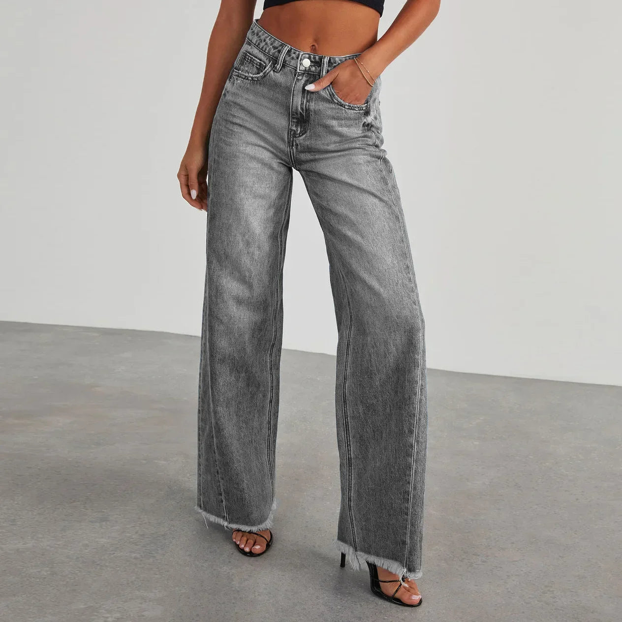 Damesdenim – Wijde pasvorm – Grijs gewassen look – Duurzaam materiaal