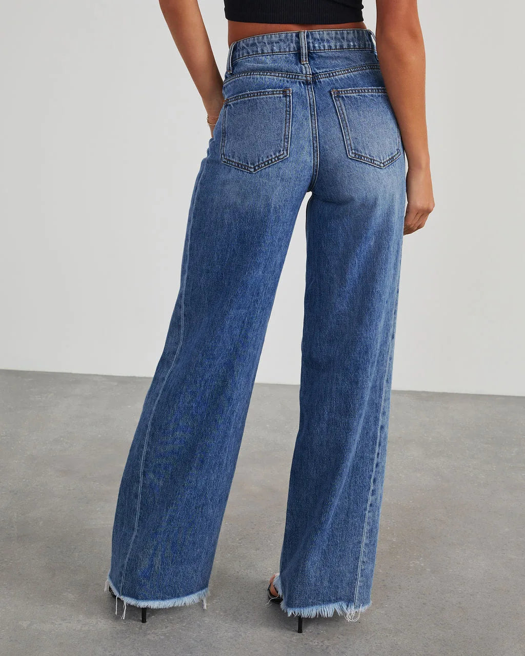 Damesdenim – Wijde pasvorm – Grijs gewassen look – Duurzaam materiaal