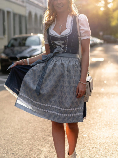 Blauwe dirndljurk met schort – Oktoberfest | Klassieke klederdracht voor een stijlvolle verschijning