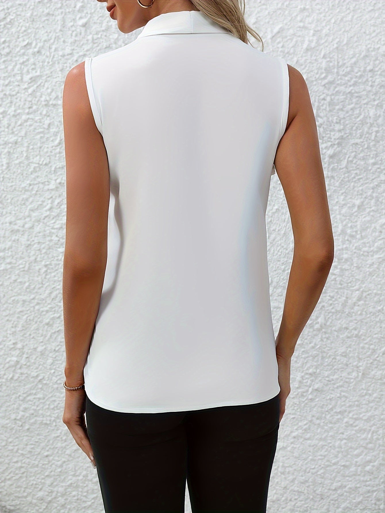 Blouse voor dames – V-hals – Mouwloos model – Veelzijdige look