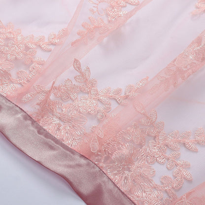 Dirndljurk met rozenpatroon – Oktoberfest | Romantische klederdracht met blouse en schort