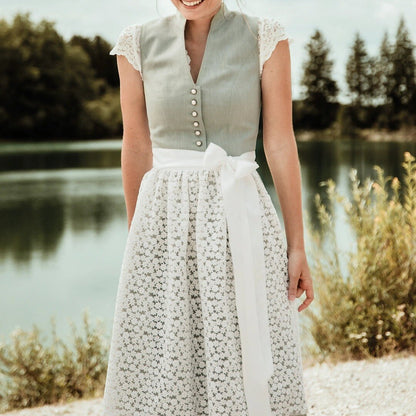 Elegante dirndljurk in groen – Oktoberfest | Met bloemenkanten schort voor een stijlvolle traditionele look