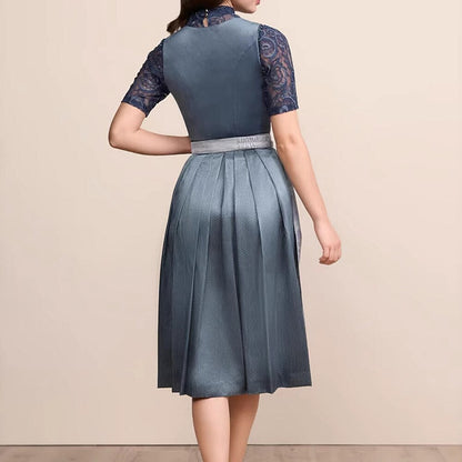 Klassieke dirndljurk in donkerblauw – Oktoberfest | Klederdrachtjurk met schort