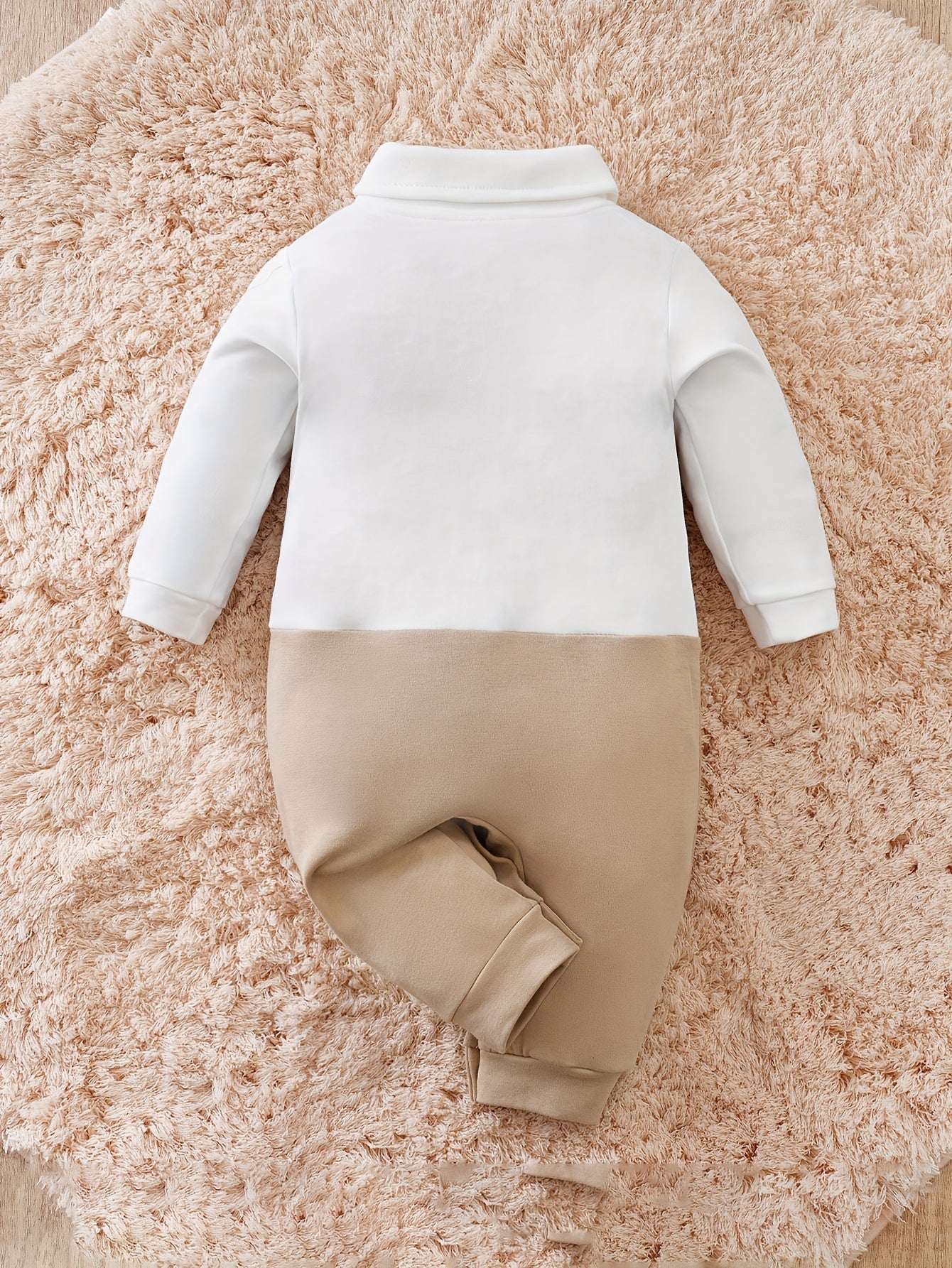 Olindo Gentleman Romper – Stijlvolle Babyromper met Vlinderdas