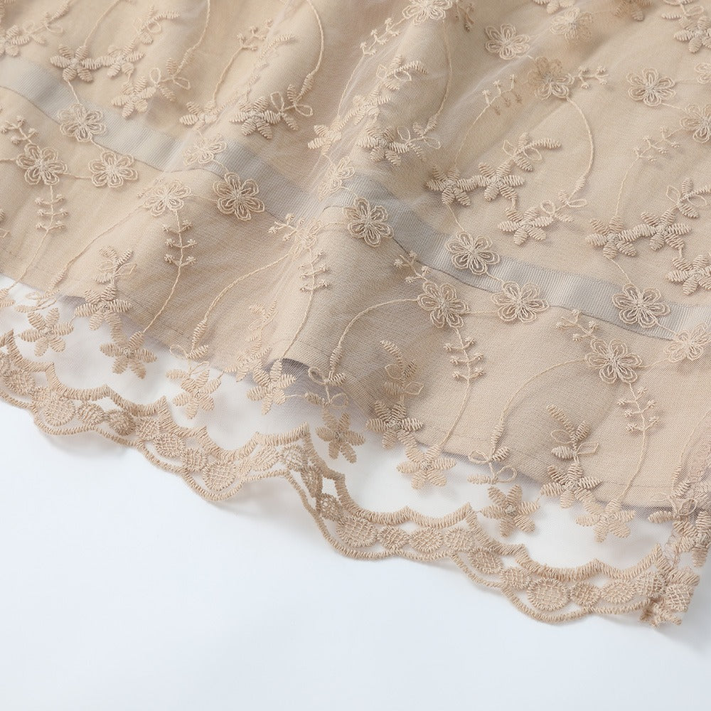 Vintage dirndl in abrikoos met schort – Oktoberfest | Klassieke Wiesn-look in delicate kleuren