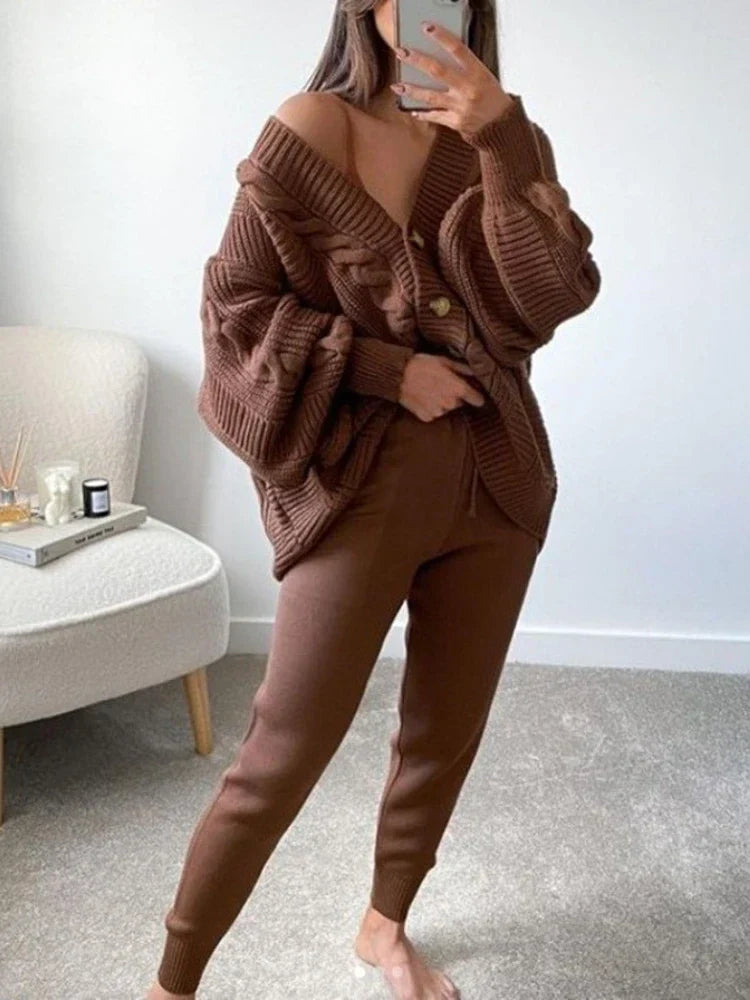 Dames Gebreide Twee-Delige Set | Knoopsluiting Vest, Slim Fit Broek, Casual Stijl
